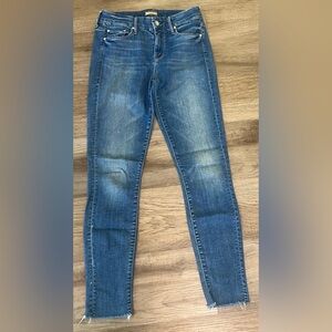 Women's Mother Looker Ankle Fray Jeans in Birds of Paradise Wash